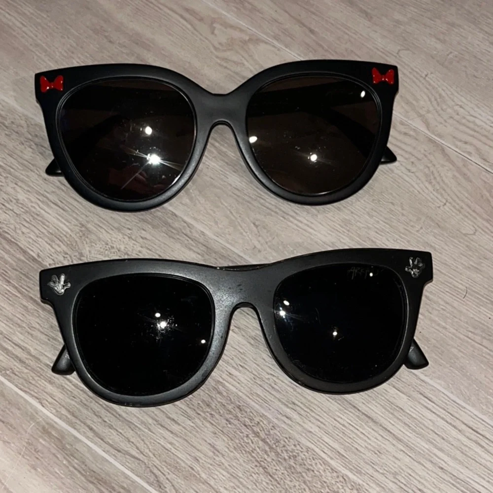 Disney Mickey and Minnie Mouse Arkaid Black Sunglasses Set